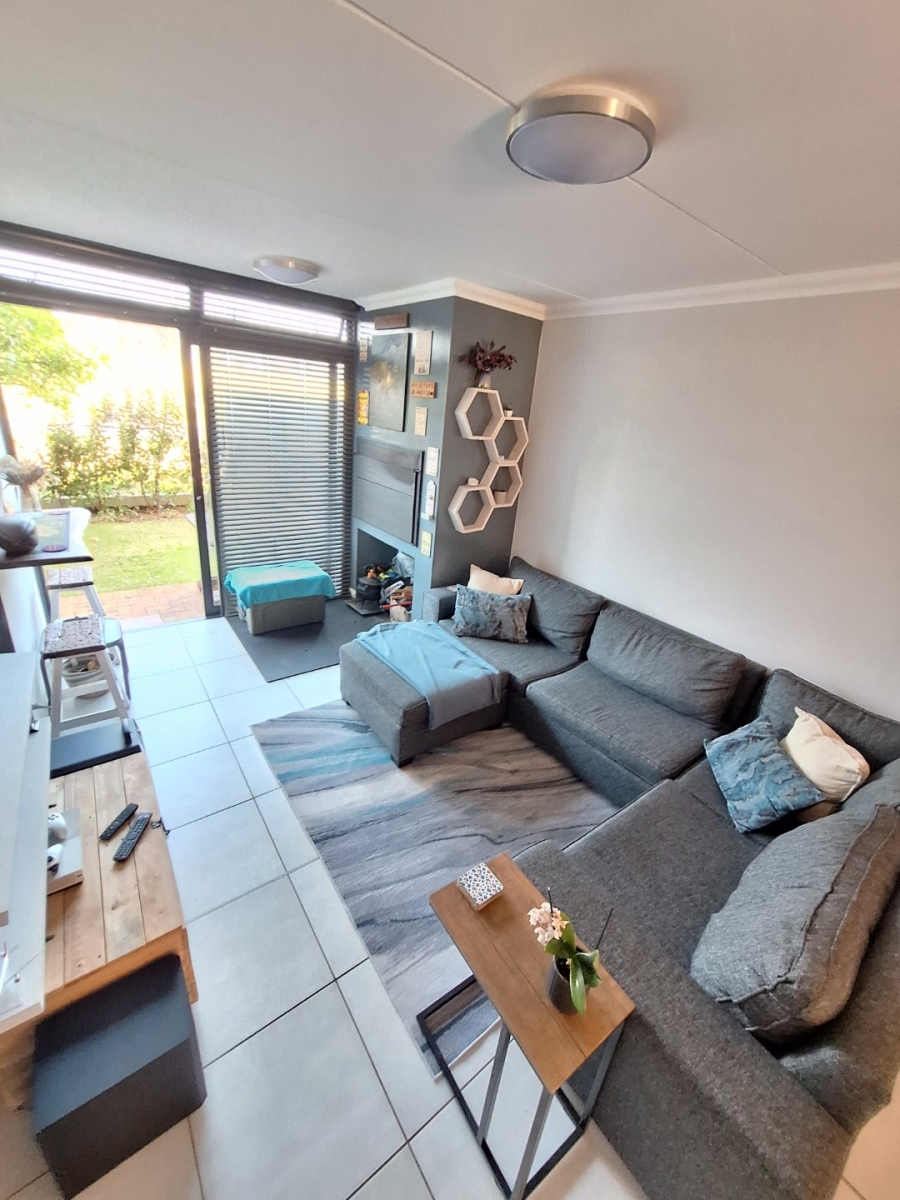 2 Bedroom Property for Sale in Vredekloof Western Cape